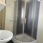 Leopold Chillout Hostel *